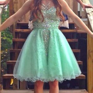 Cute Terani short prom dress w/ LOTS of sparkles